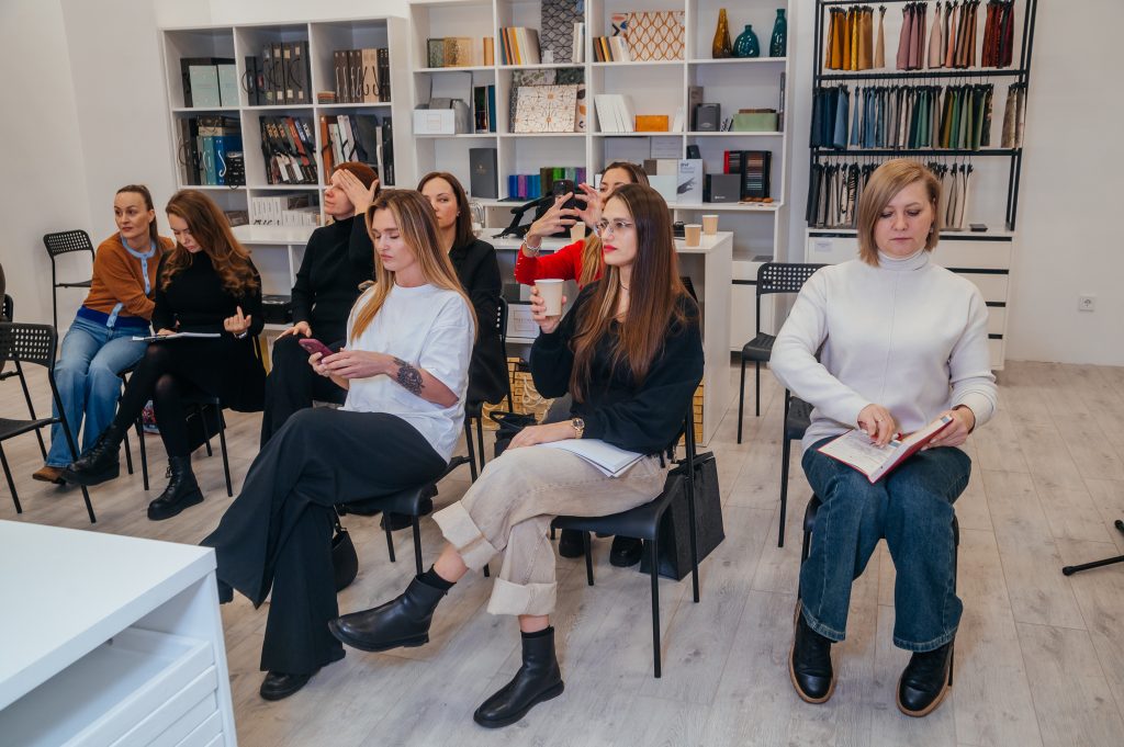 Мастер-класс по созданию мудбордов в библиотеке материалов «Практика», 25 декабря 2025