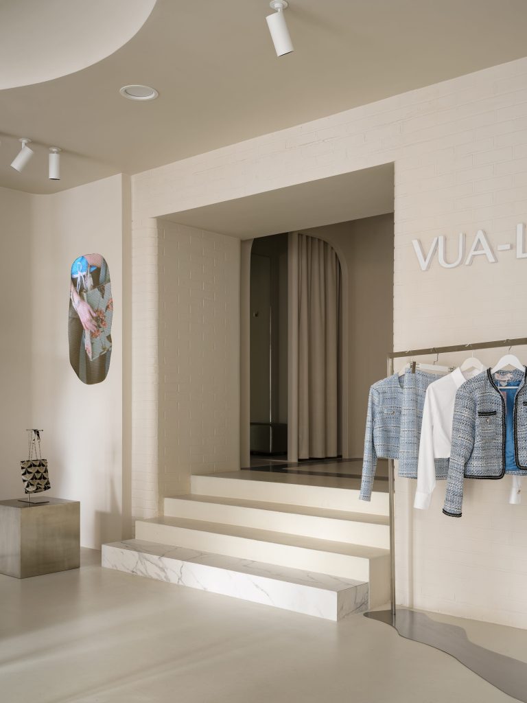 Интерьер бутика Vua-lya в Санкт-Петербурге - изображение 7