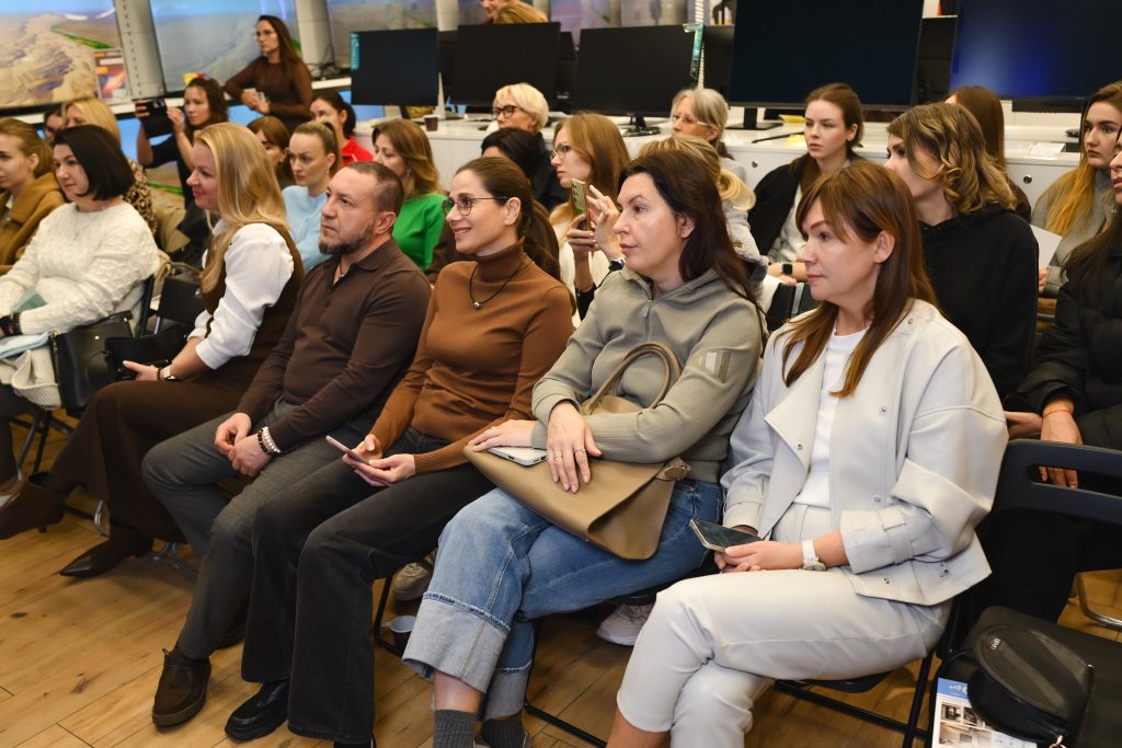 Лекция Вероники Баландиной в шоуруме COXO. Неделя дизайна 2026